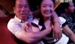 摸奶视频,网络传播背后的伦理争议与法律边界